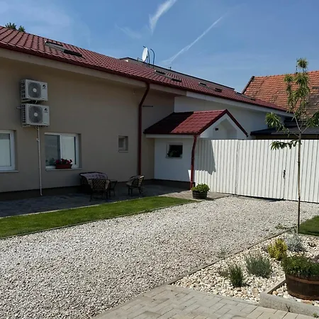 Stavbar Štúrovo
