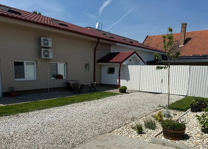 Stavbar Štúrovo